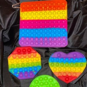 Fidget bundle. 1 Large fidget and 3 small